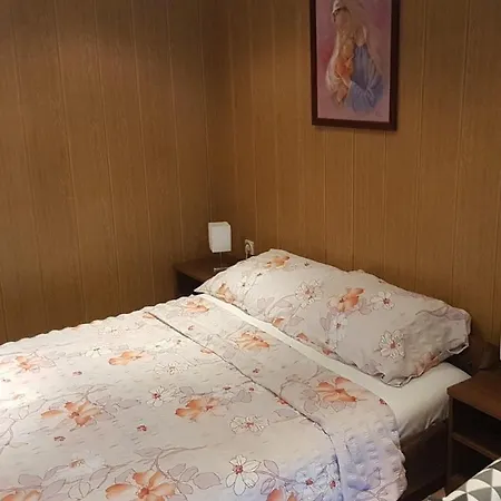 Apartments For Families With Children Lopar, Rab - 10402 Room photo