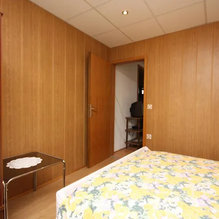 Apartments For Families With Children Lopar, Rab - 10402 Room photo